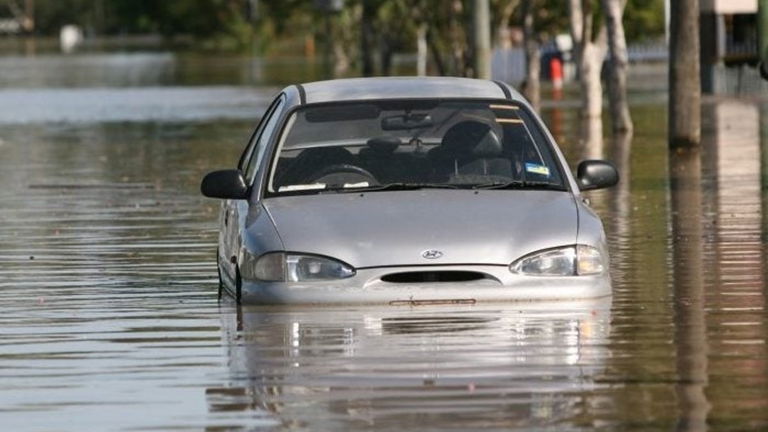 Caer con tu coche al río o por qué no deberías tomarte Google Maps tan en serio