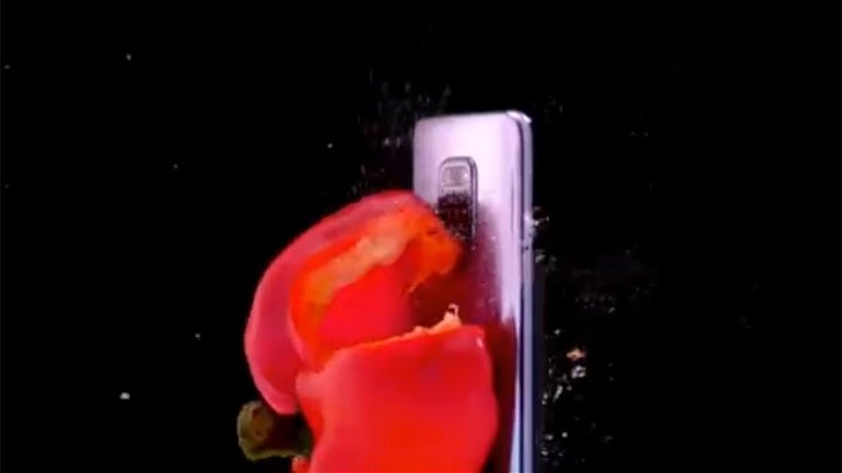 Xiaomi pone a prueba al Redmi 10X lanzándole frutas y verduras a 50 kilómetros por hora