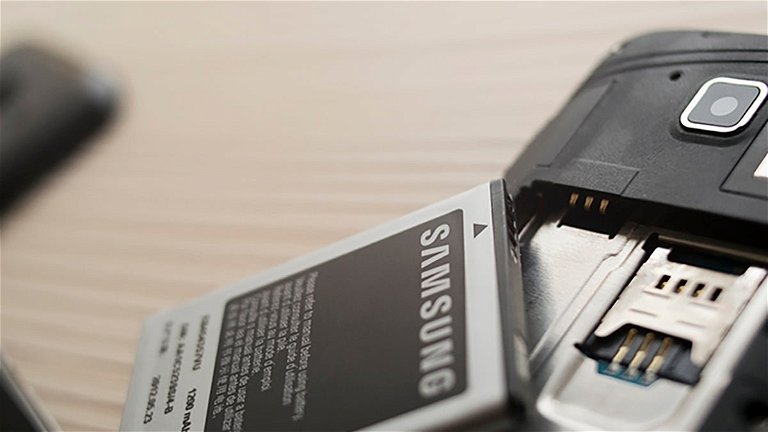 Samsung podría resucitar los móviles con batería extraíble