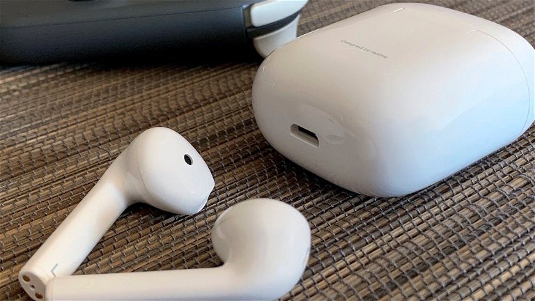 Apple vende más AirPods que nunca aunque Redmi y Huawei han disparado sus ventas de auriculares inalámbricos