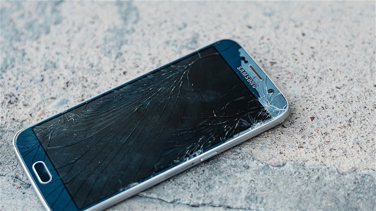 Why you shouldn't use toothpaste to repair scratches on your mobile