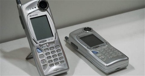 Se cumplen 22 del año del lanzamiento del primer móvil con cámara incorporada: así era el Kyocera VP-210