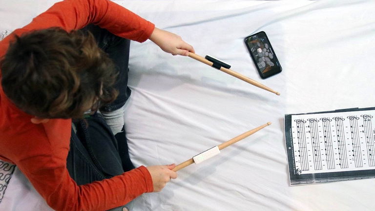 9 aplicaciones para empezar a tocar la batería, ¡aprende con tu móvil!
