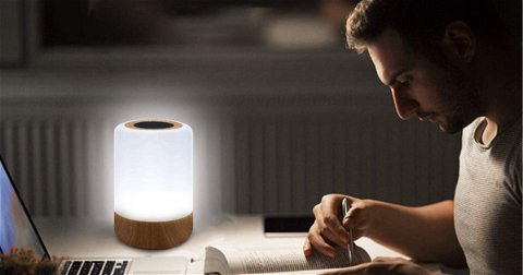 Iluminación inteligente para teletrabajar: mejores bombillas, lámparas y paneles que puedes elegir