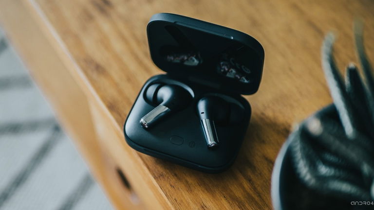 Los auriculares más premium de OnePlus llegan a su precio mínimo