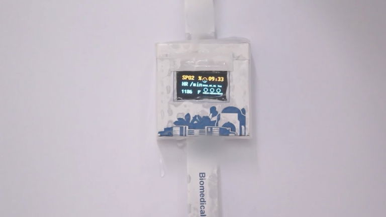 Este reloj inteligente es capaz de disolverse por completo en agua en solo un par de días