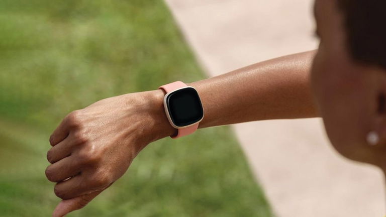 Chollo inteligente: estos dos preciosos smartwatches tiran su precio en Amazon