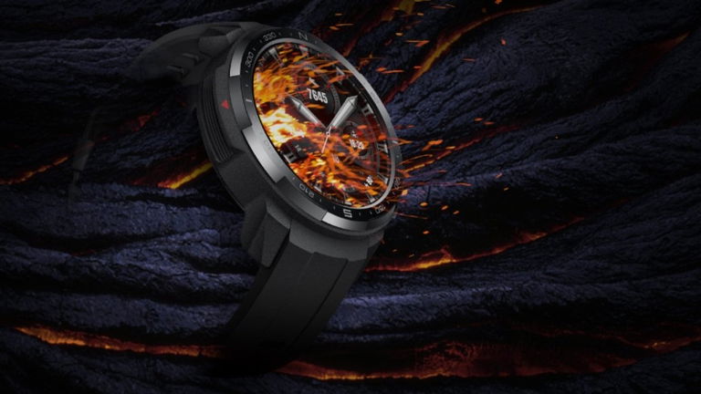Chollo inteligente: este smartwatch de resistencia militar tiene más de 90 euros de descuento