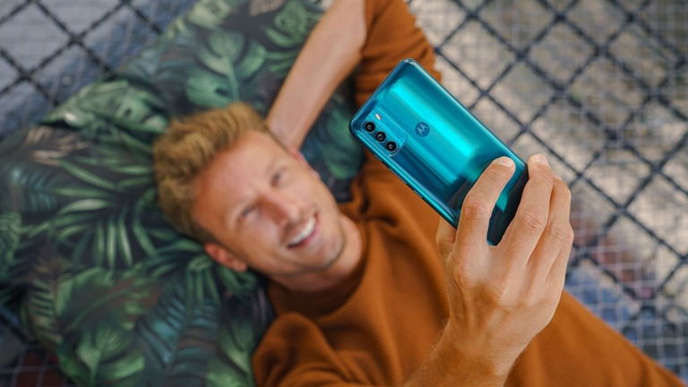 Este gama media de Motorola se desploma por debajo de los 200 euros