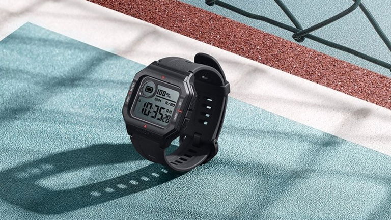 Este reloj inteligente de diseño retro tira su precio, es tuyo por 23 euros