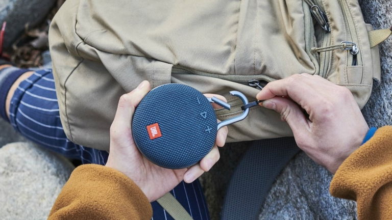 Descuento de locura: este altavoz impermeable de JBL cae a mitad de precio con una condición