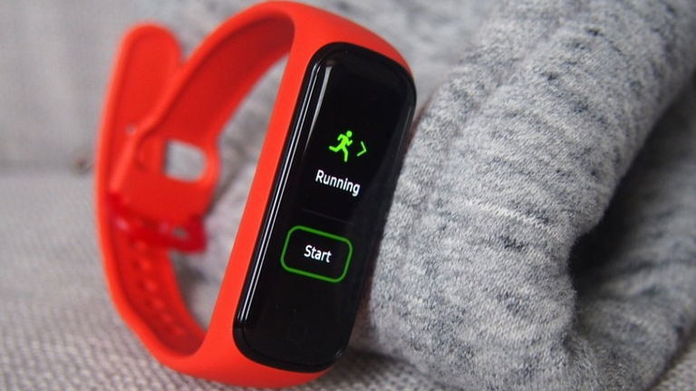 Precio de escándalo: la mejor pulsera inteligente de Samsung cae hasta los 20 euros por tiempo limitado