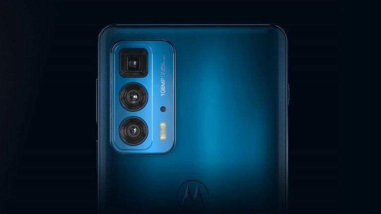 Este gama alta ha sido uno de los grandes tapados de 2021: vídeo 8K, cámara de 108 megapíxeles y 549 euros