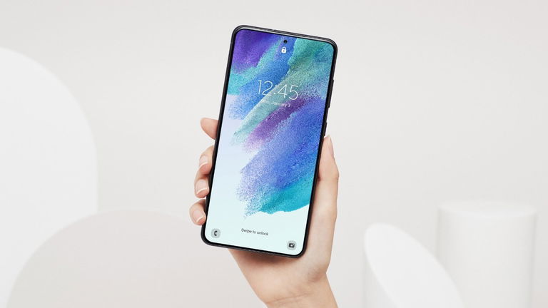 Android 12, Amoled y Snapdragon 888: este Samsung no podía caer más bajo