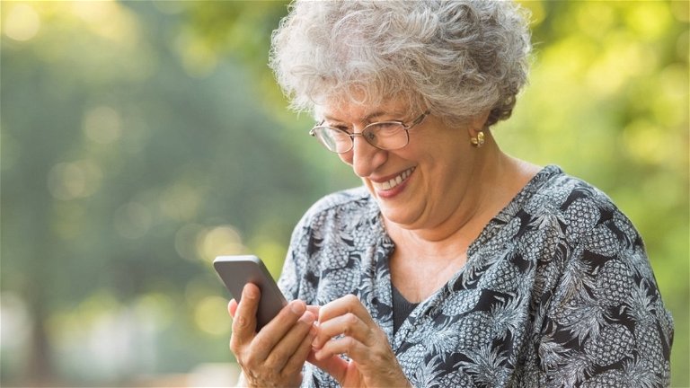 5 ajustes fáciles para adaptar un móvil Android a una persona mayor