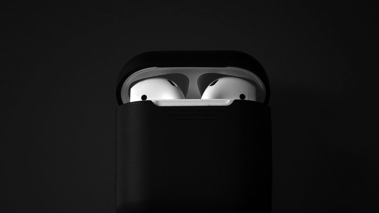 Estos AirPods caen de precio y vienen con regalito incluido