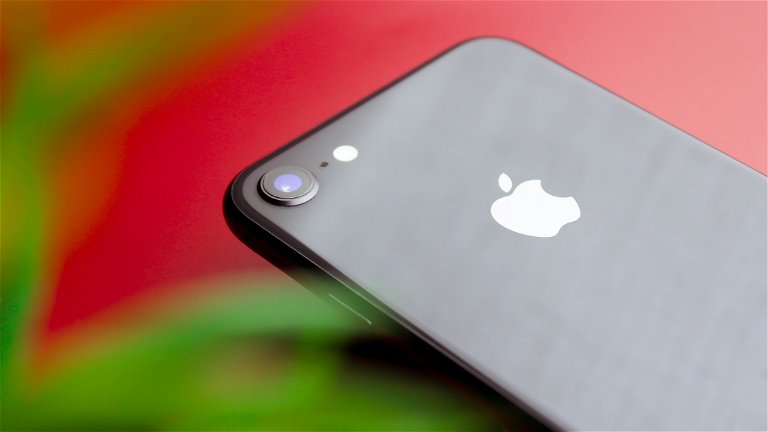 Apple aumenta un 33% la RAM del iPhone SE (2022): ya alcanza los 4GB