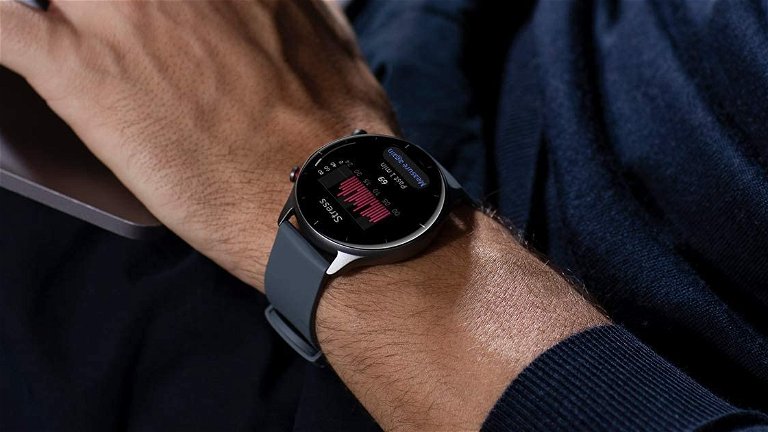 AMOLED, GPS y hasta 24 días de batería: este precioso reloj inteligente se hunde