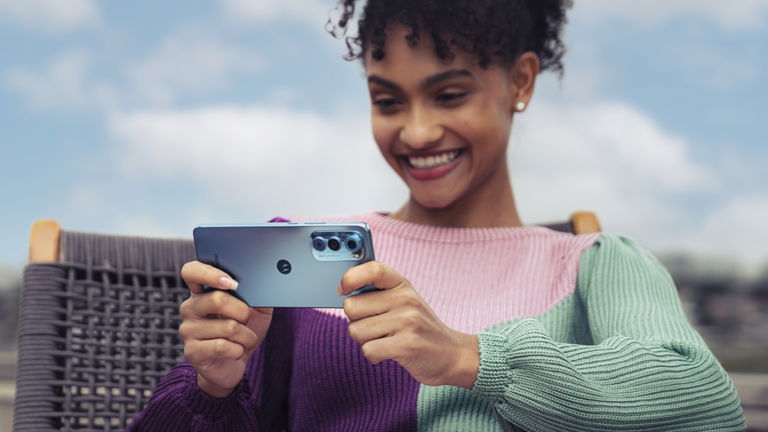Motorola Edge 30: el móvil 5G más delgado del mercado llega a España con descuento de lanzamiento