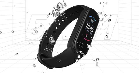 Solo 21 euros: esta completa pulsera inteligente es un chollo que no puedes dejar pasar
