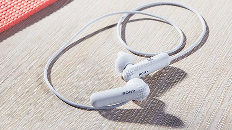 8 horas de batería, NFC y resistentes: estos auriculares Sony solo cuestan 30 euros