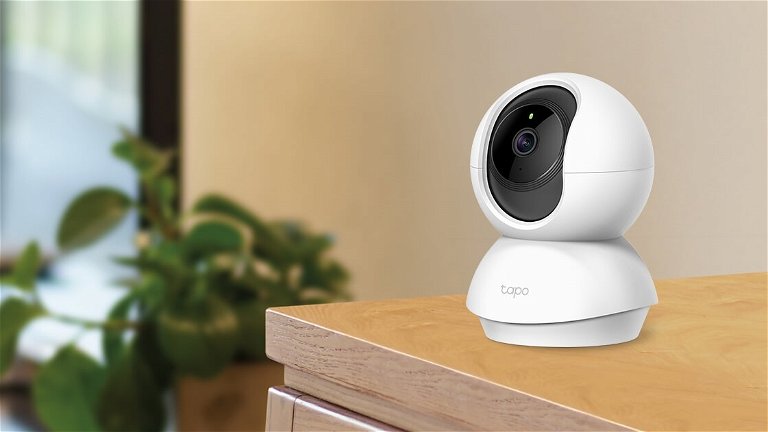 Grabación en 1080p, movimiento en 360° y compatible con Alexa: esta cámara de vigilancia es perfecta