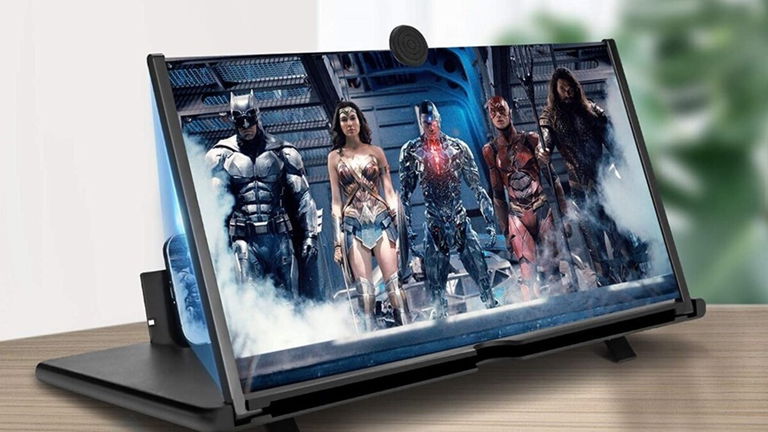 Las mejores lupas de pantalla para móvil: disfruta de tus películas favoritas a lo grande