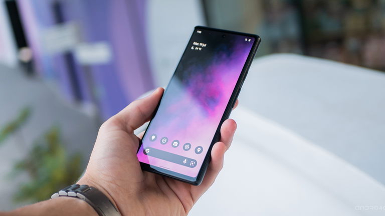 Best compact mobiles of 2022: screens of 6.2 inches or less