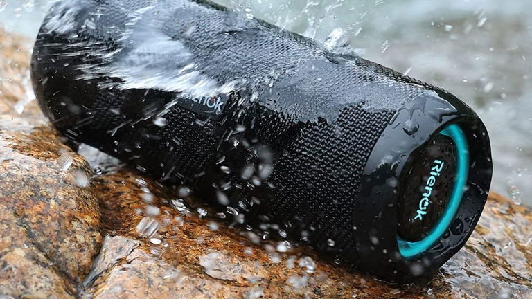 Este altavoz bluetooth, con 30 horas de batería, se cuela en el top entre Sony y JBL