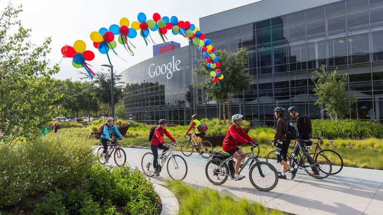 Recibe 250.000 dólares de Google por error, quiere devolverlos y Google pasa de él