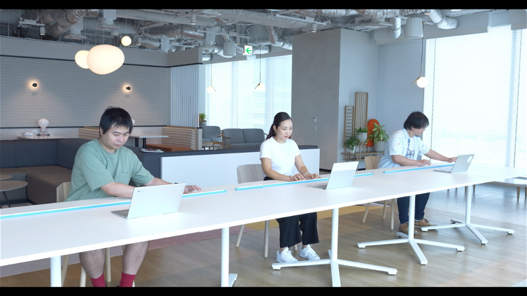 Todo tu teclado distribuido en una barra: la última (y espectacular) idea loca de Google Japón para Gboard