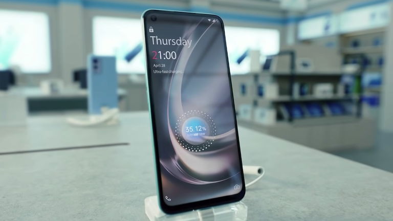 Pantalla de 120 Hz, Android 12 y gran batería: por 200 euros este móvil 5G es un regalo