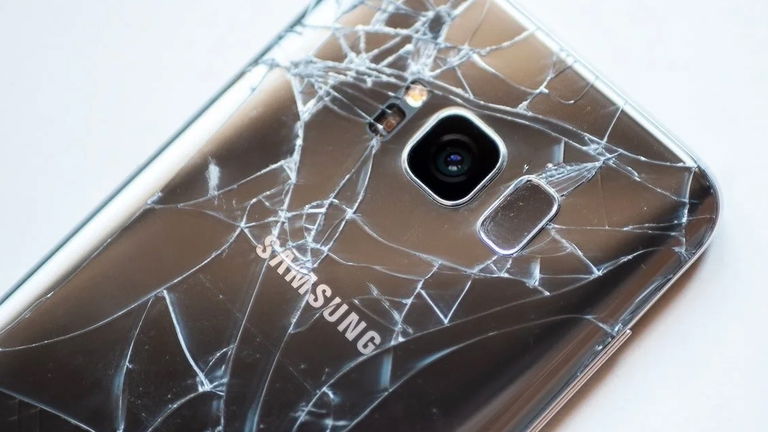 The great fall of mobiles is a reality: Samsung announces a cut of 30 million mobiles