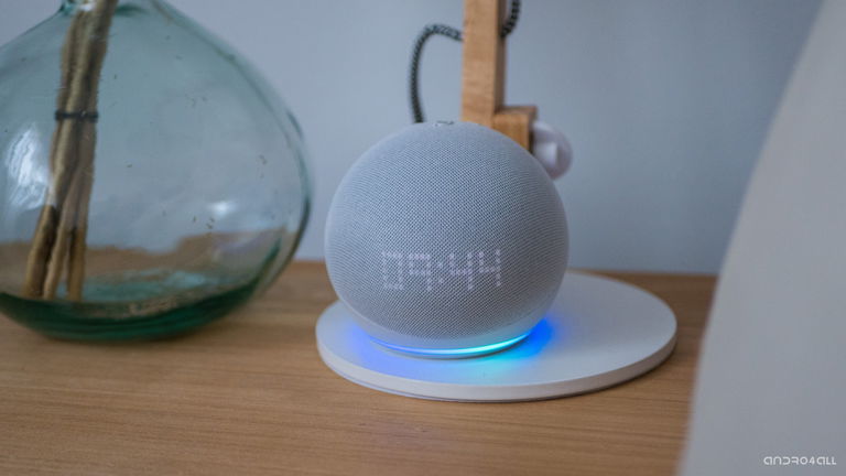 El truco de Alexa con el que vigilar tu casa 24/7: así puedes activar el "modo guardián"