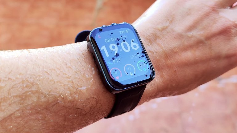 Llamadas Bluetooth, resistencia al agua y gran autonomía: este reloj lo tiene todo por solo 50 euros