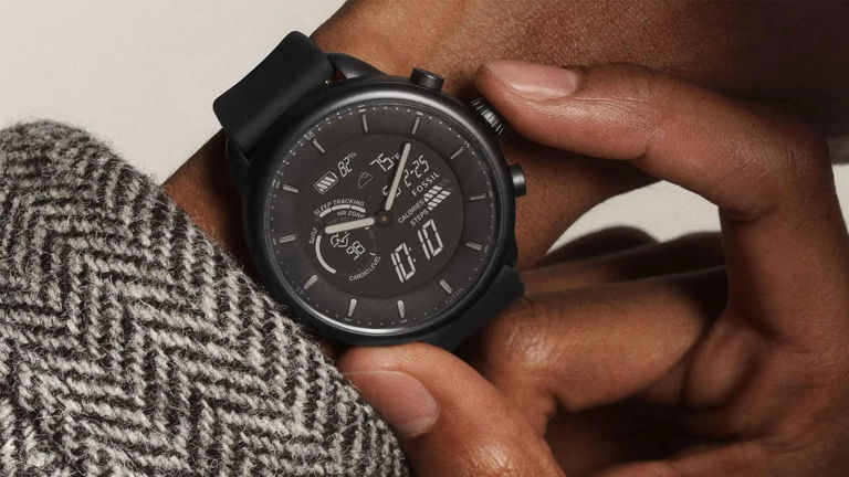 Fossil launches its new hybrid smartwatches with an electronic ink screen and a battery of up to two weeks