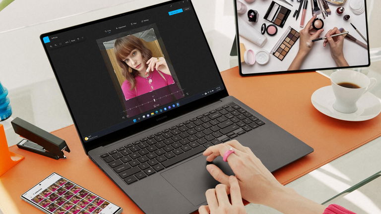 Este portátil de Samsung arranca en un suspiro y listo para todo tu día