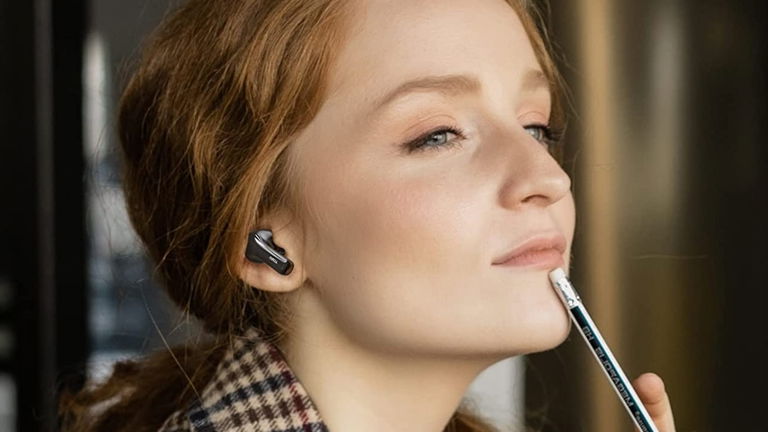 19 euros por unos auriculares inalámbricos con 20h de batería, control táctil y muy ligeros