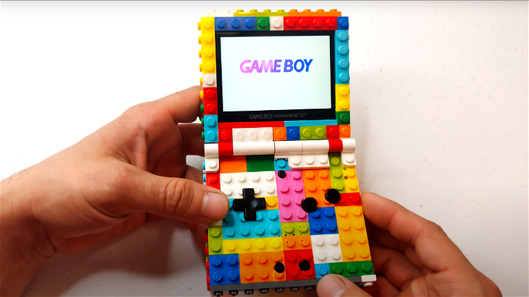 Build a GameBoy Advance SP with LEGO and now you will want one too