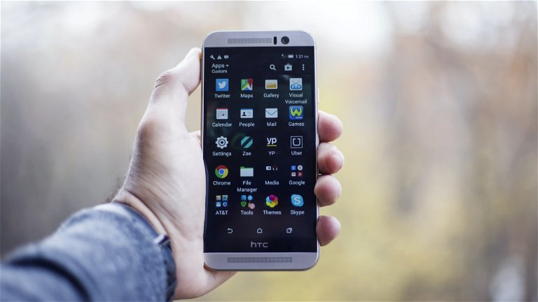 What happened to the HTC One, one of the most beloved smartphones in history