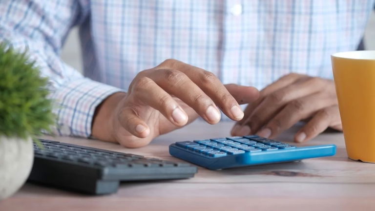 Cómo saber si tienes que hacer la Declaración de la Renta 2022 de manera online