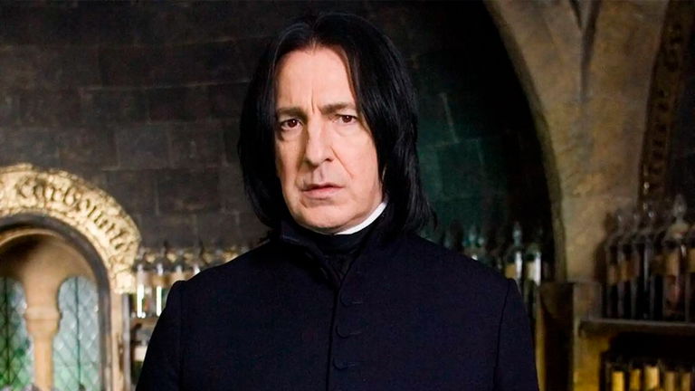 Alan Rickman odiaba la ciencia ficción pero no pudo resistirse a esta loca película disponible en Prime Video