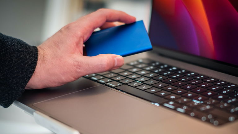 Cómo convertir un SSD o HDD interno en un disco externo y portátil