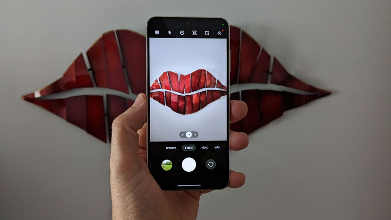Si tienes uno de estos Samsung enhorabuena, puedes usar la super-app de la marca para editar fotos