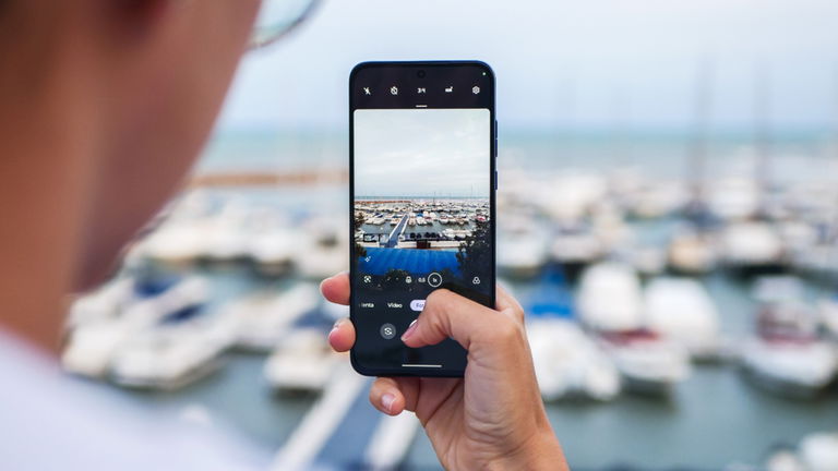 ¿Es mejor usar el zoom en las fotos o editar la foto después?
