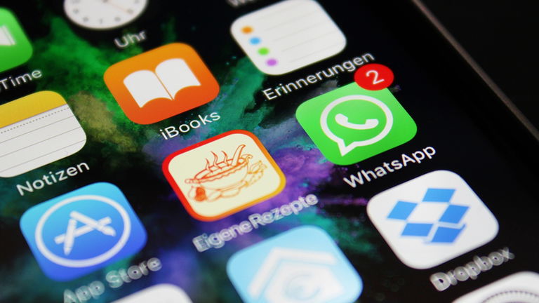 WhatsApp para iPhone ya te deja enviar fotos y vídeos en alta resolución: así puedes hacerlo