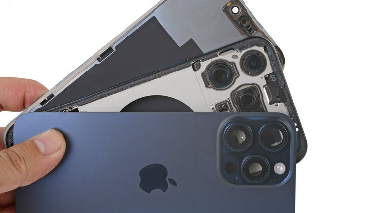 Si te compras un iPhone 15 Pro ten cuidado con él, porque es muy difícil de reparar