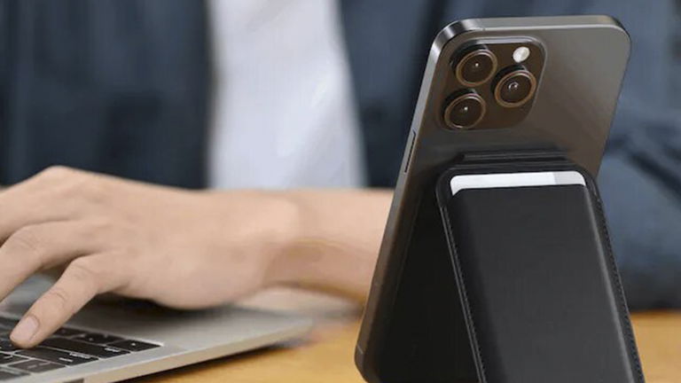 Tarjetero y soporte todo en uno: vas a querer este accesorio para tu nuevo iPhone 15