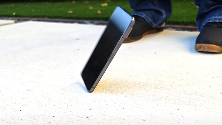 El Google Pixel 8 Pro sobrevive sin demasiados problemas a su primer test de resistencia