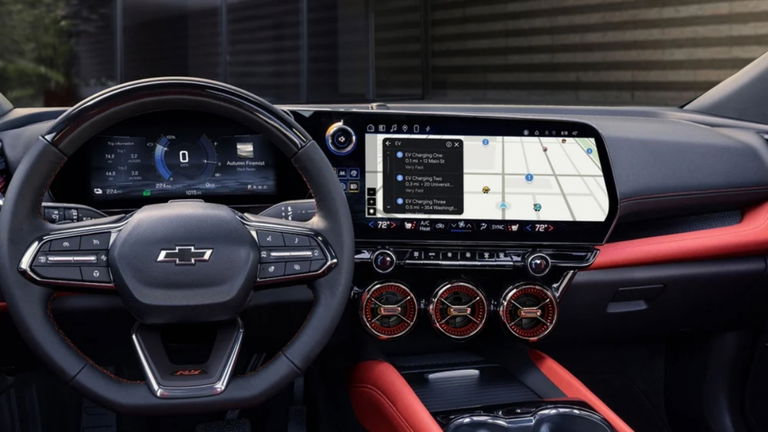 Actualiza Android Auto cuanto antes: la última versión soluciona un fallo que afectaba a muchos usuarios